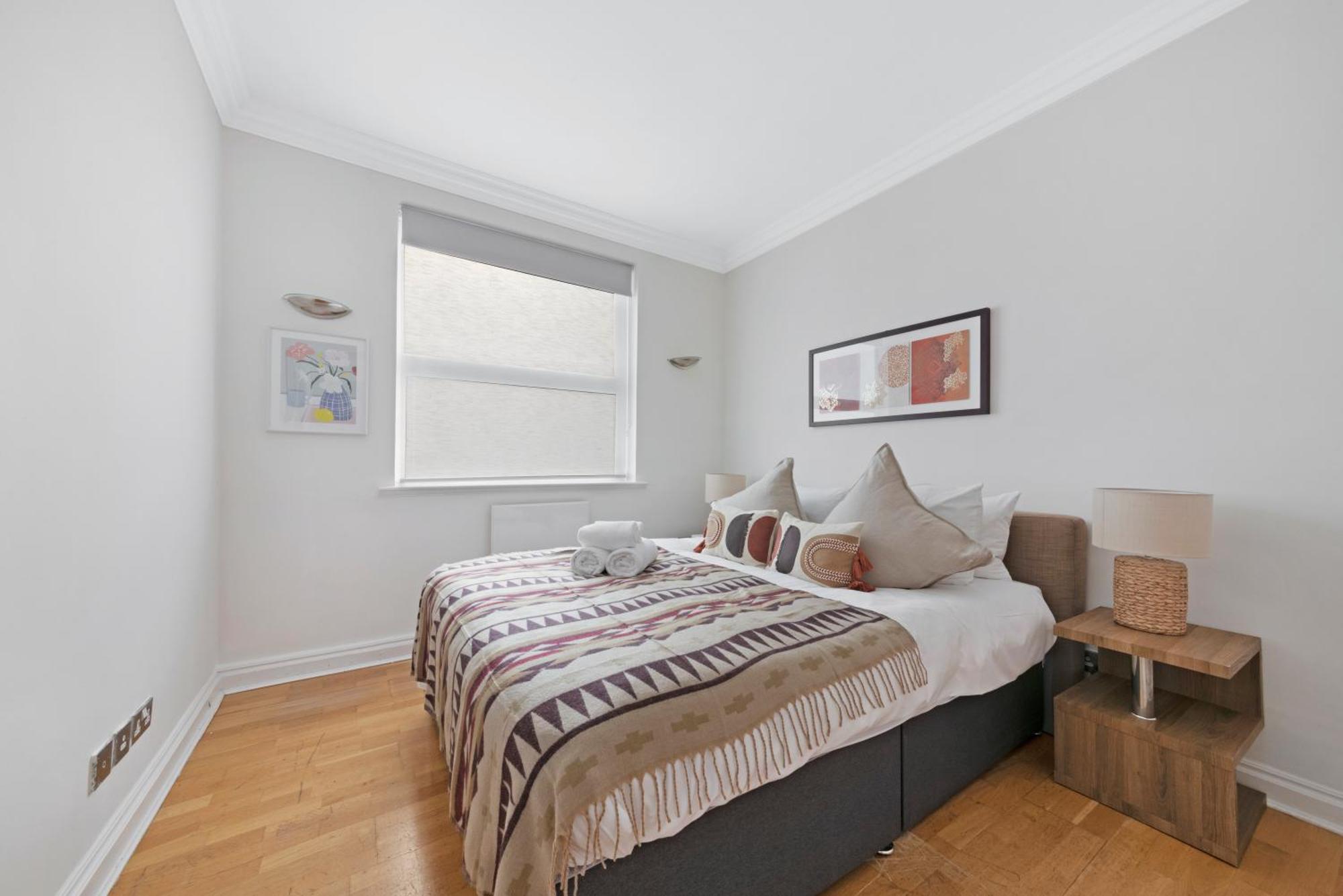 Mayfair Mews Apartment- 2 Bed 4 Apartment