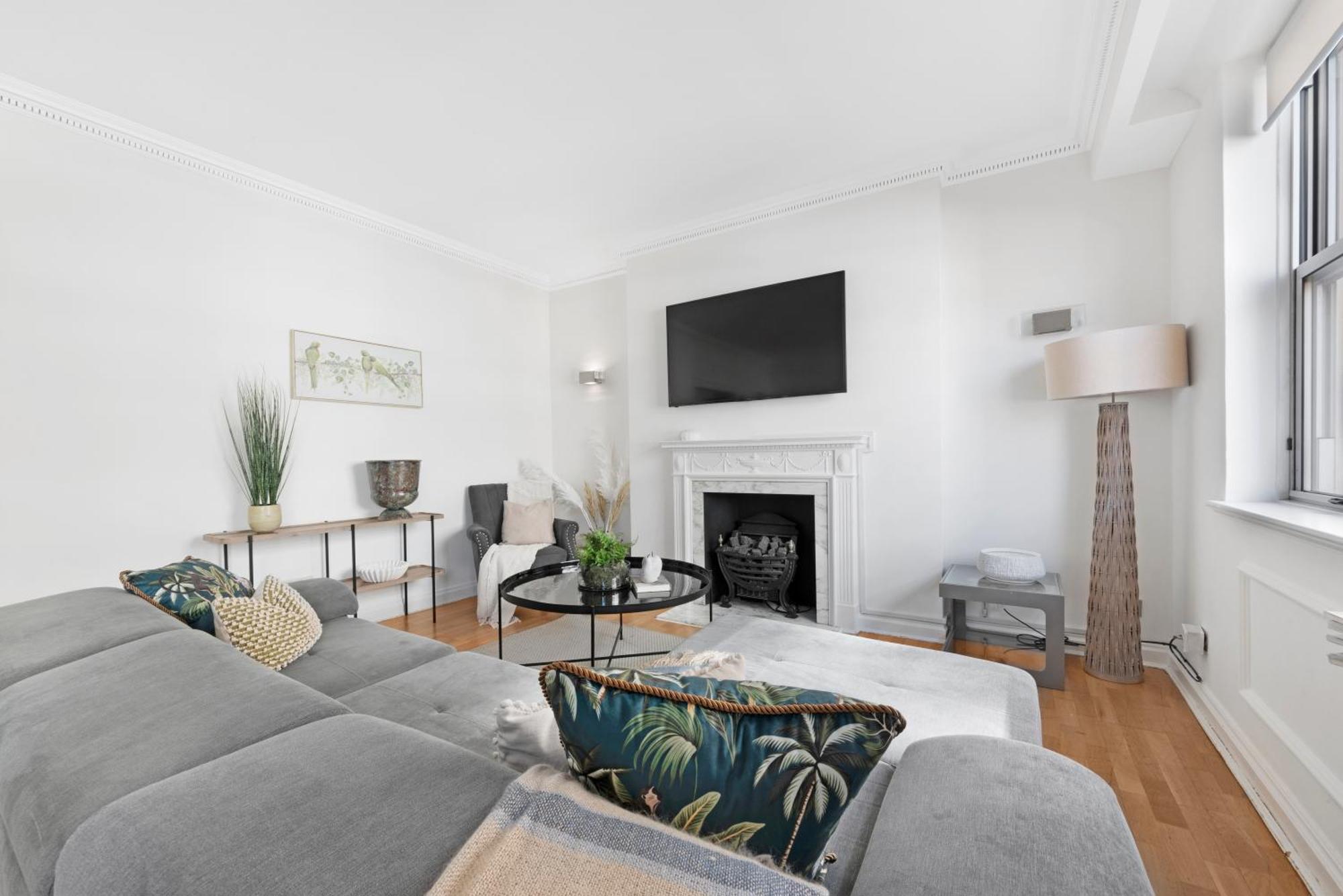 Apartment Mayfair Mews Apartment- 2 Bed 4 *