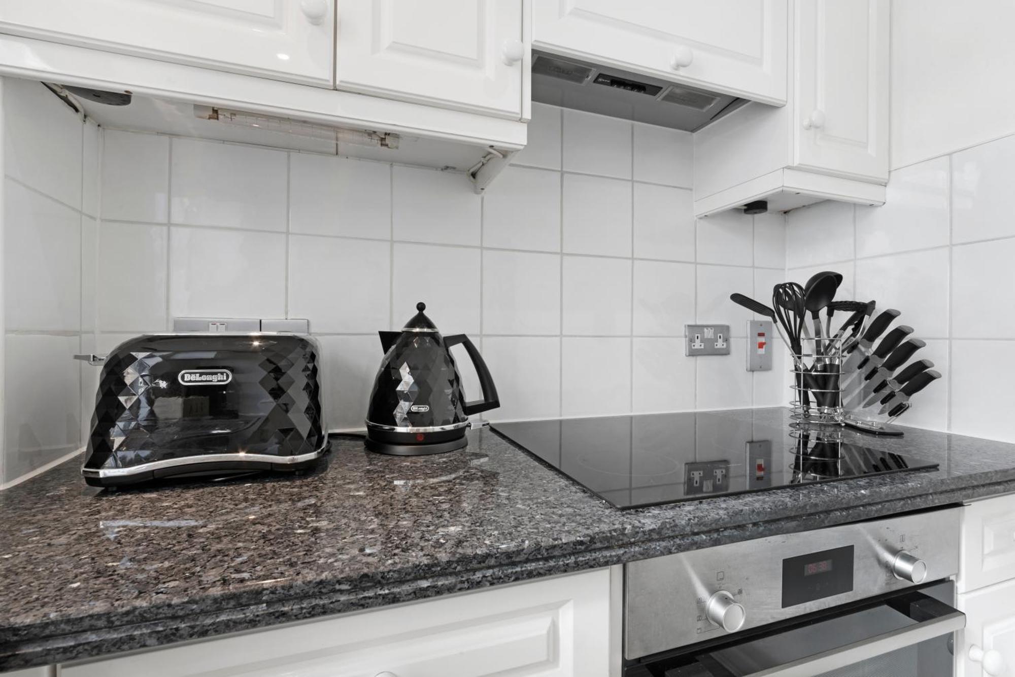 Mayfair Mews Apartment- 2 Bed 4